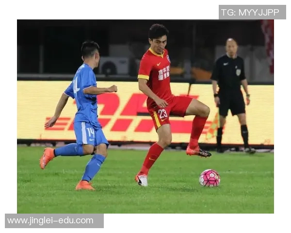 培养一个足球明星的艰辛历程与背后付出的努力与坚持